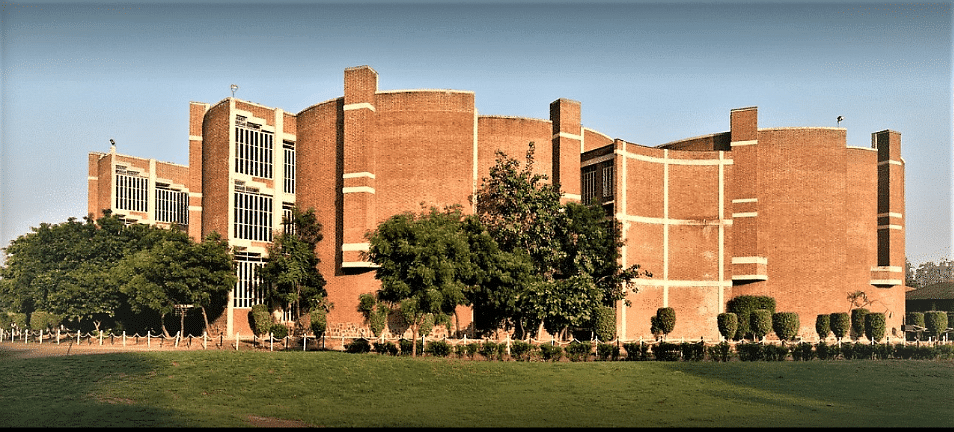 Ajay Kumar Garg Engineering College banner 1
